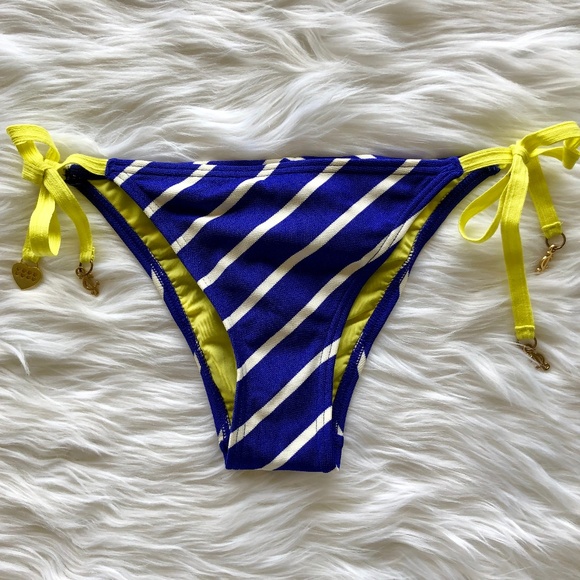 [67] JUICY COUTURE Blue & White Bikini Bottoms - Picture 1 of 7